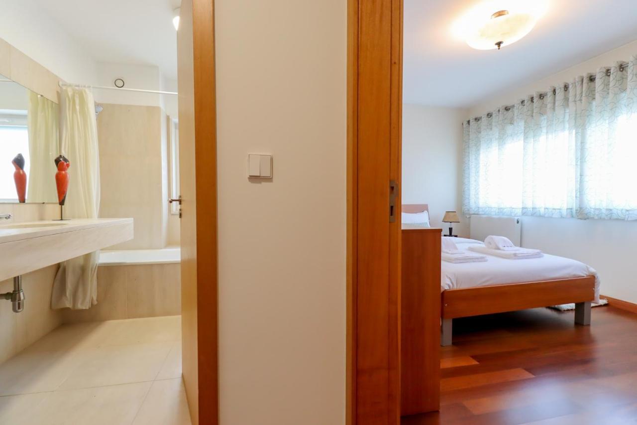 Sweet Living Viana - City Centre Apartment With Garage Виана-ду-Каштелу Экстерьер фото